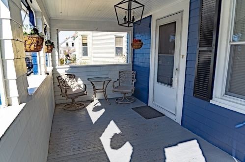 195 Barnaby St, Fall River MA 02720-3507 exterior