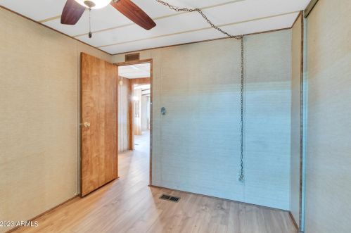 18438 2nd Pl, Phoenix AZ 85022-1011 exterior