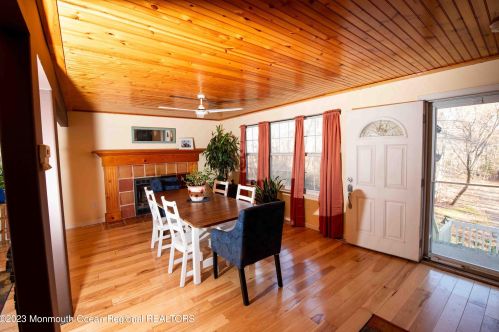 61 Lakeview Dr, Jackson Twp NJ 08527-2701 exterior