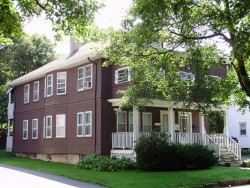 920 Chestnut St, Newton, MA 02468-2326