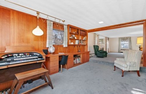 51 Fessenden St, Newton MA 02460-1119 exterior