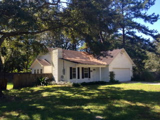 109 Sugar Plum Ln, Brunswick, GA 31523-5849