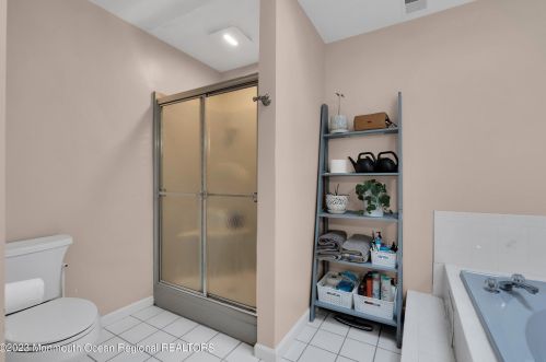 6 Pitney Ln, Jackson Twp NJ 08527-2933 exterior