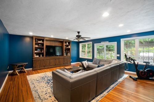 181 Floral St, Shrewsbury MA  01545-3246 exterior