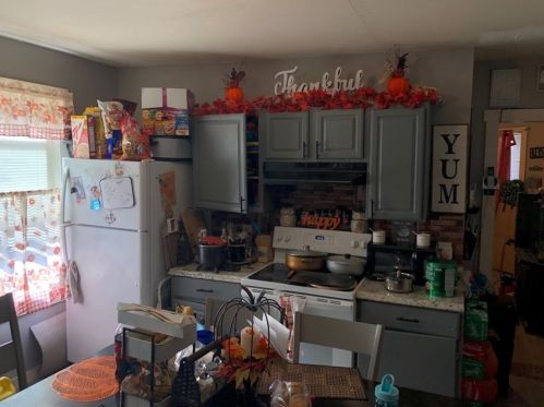 137 Eastern Ave, Worcester MA 01605-2813 exterior