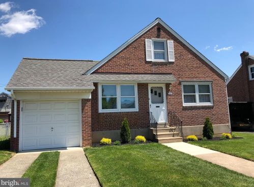 919 Borbeck Ave, Philadelphia, PA 19111-2602