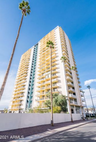 207 Clarendon Ave, Phoenix AZ 85013-3408 exterior