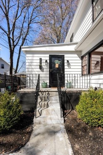 21 Tiverton Pkwy, Worcester, MA 01602-1264