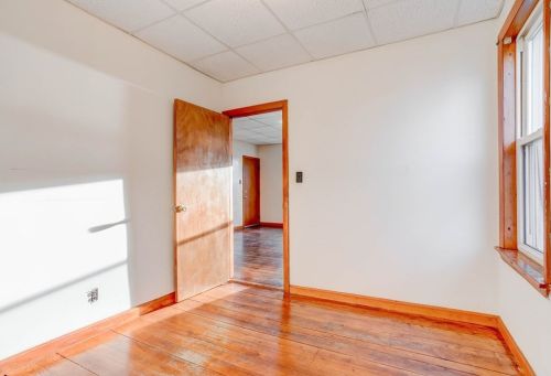 282 Sprague St, Fall River MA 02724-2719 exterior