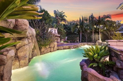 17 Buellton, Irvine CA 92602-2032 exterior