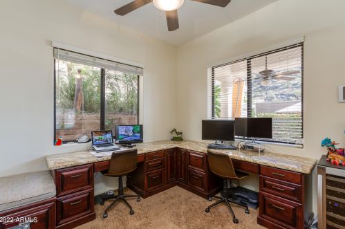 30 Beryl Ave, Phoenix AZ 85020-1536 exterior