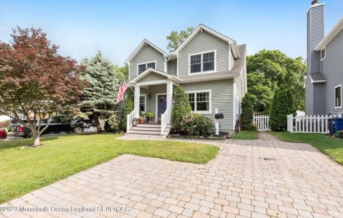 210 White Rd, Little Silver NJ 07739-1137 exterior