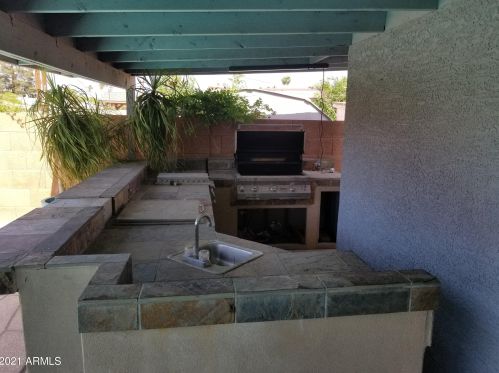 2520 Butler Dr, Phoenix AZ 85051-9020 exterior