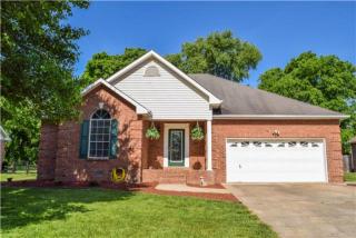 135 Richland Ct, Gallatin, TN 37066-3018