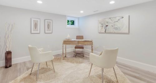 405 Main St, Lynnfield MA 01940-2559 exterior