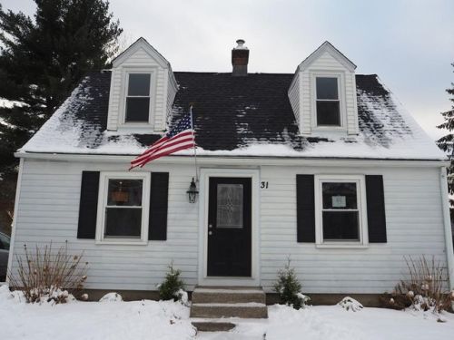 31 Volkmar Rd, Worcester, MA 01606-3051