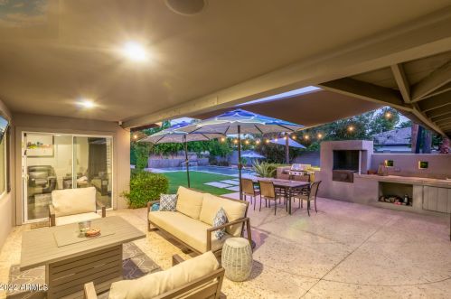 6849 2nd St, Phoenix AZ  85012-1005 exterior