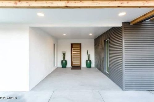 3226 39th St, Phoenix AZ  85018-6482 exterior