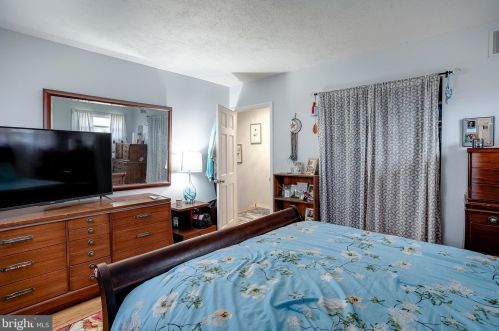 180 Sacramento Ct, West Deptford NJ  08051-1361 exterior