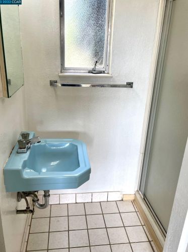 955 Burkhart Ave, San Leandro CA 94579-2031 exterior