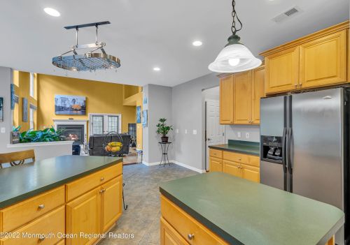 12 Swallow Tail Ct, Jackson Twp NJ 08527-2872 exterior