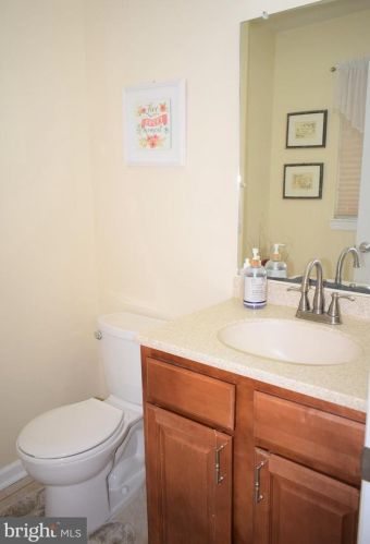 94 Drift Ave, Trenton NJ 08648-3505 exterior