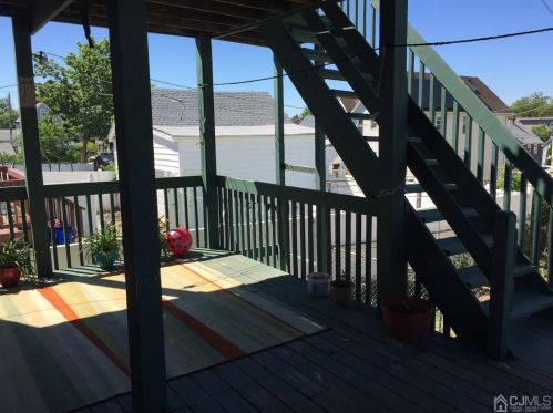 6 Lincoln Ave, Carteret NJ 07008-2722 exterior