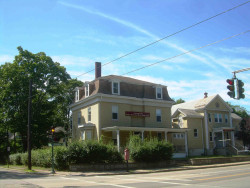 1522 Washington St, Newton, MA 02465-2242