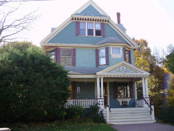 55 Chester St, Newton, MA 02461-1433