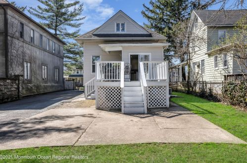 119 Pearl St, Tinton Falls NJ 07701-1522 exterior