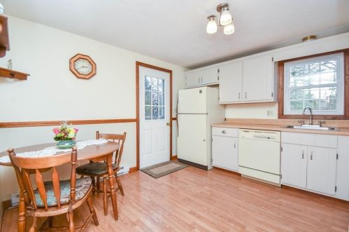 6 Dorothy Dr, Plymouth MA 02360-6232 exterior