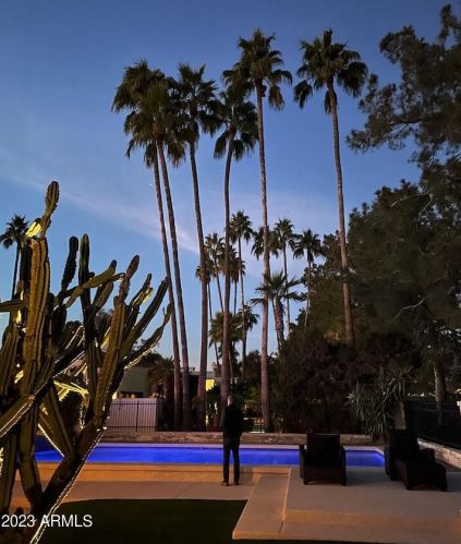 5327 26th St, Phoenix AZ 85032-8017 exterior