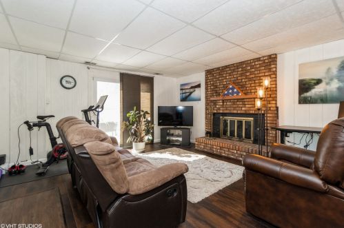 701 Kensington Way, Lemont IL 60440-1066 exterior