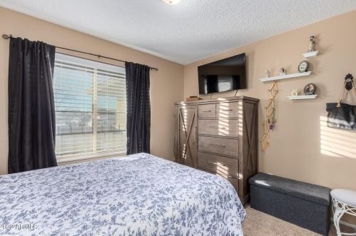 3220 Cinnabar Ave, Phoenix AZ 85020-1815 exterior