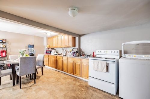 89 Mechanic St, Montgomery MA 01085-3073 exterior