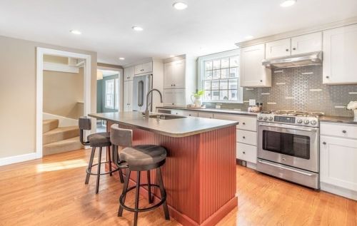 69 Windmill Ln, Arlington MA 02474-1926 exterior