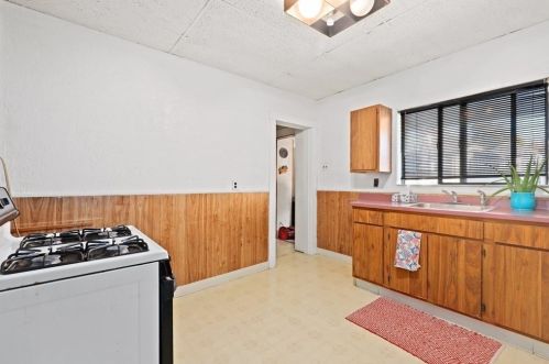 27 Newton St, Everett MA 02149-1722 exterior