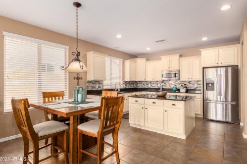 5227 Desperado Way, Phoenix AZ  85083-7353 exterior