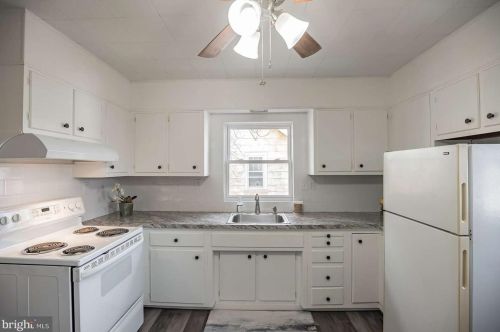 1635 Delaware St, West Deptford NJ 08066-1416 exterior