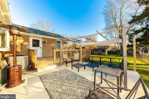 20 Beech Pl, West Deptford NJ 08096-3301 exterior