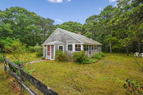 46 Bow Rd, Eastham, MA 02642-1877