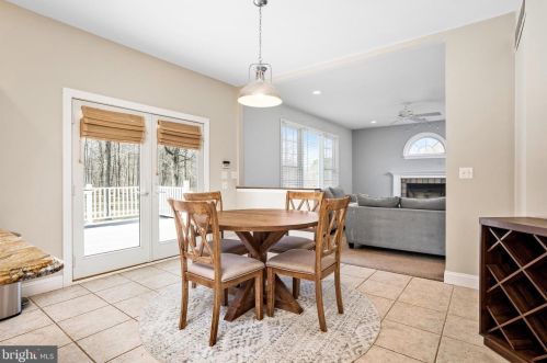 71 Mill Ln, Columbus NJ 08022-1940 exterior