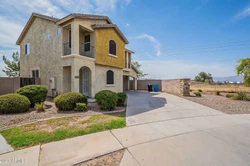 3935 53rd Dr, Phoenix, AZ 85043-1736