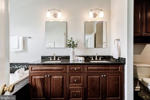 5337 Tarkington Pl, Columbia MD 21044-5407 exterior