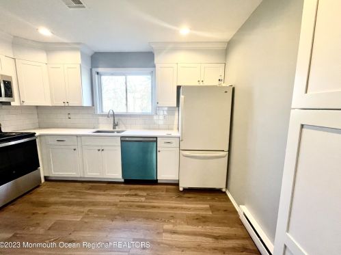 102 Tower Hill Dr, Tinton Falls NJ  07701-2416 exterior