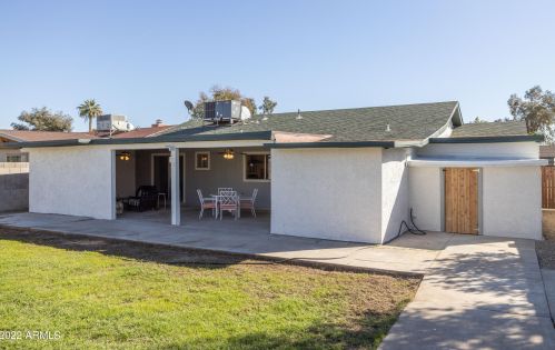 6932 Beatrice St, Phoenix AZ 85043-2397 exterior