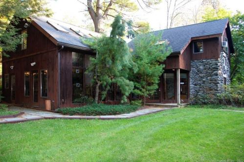 2080 Undermountain Rd, Sheffield MA 01257-9639 exterior