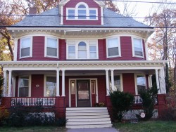 40 Clyde St, Newton, MA 02460-2209