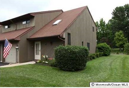 75 Deer Path Ct, Tinton Falls, NJ 07724-3175