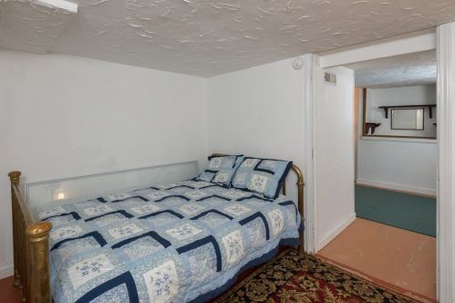 24 Volusia Rd, Hingham MA 02043-3041 exterior